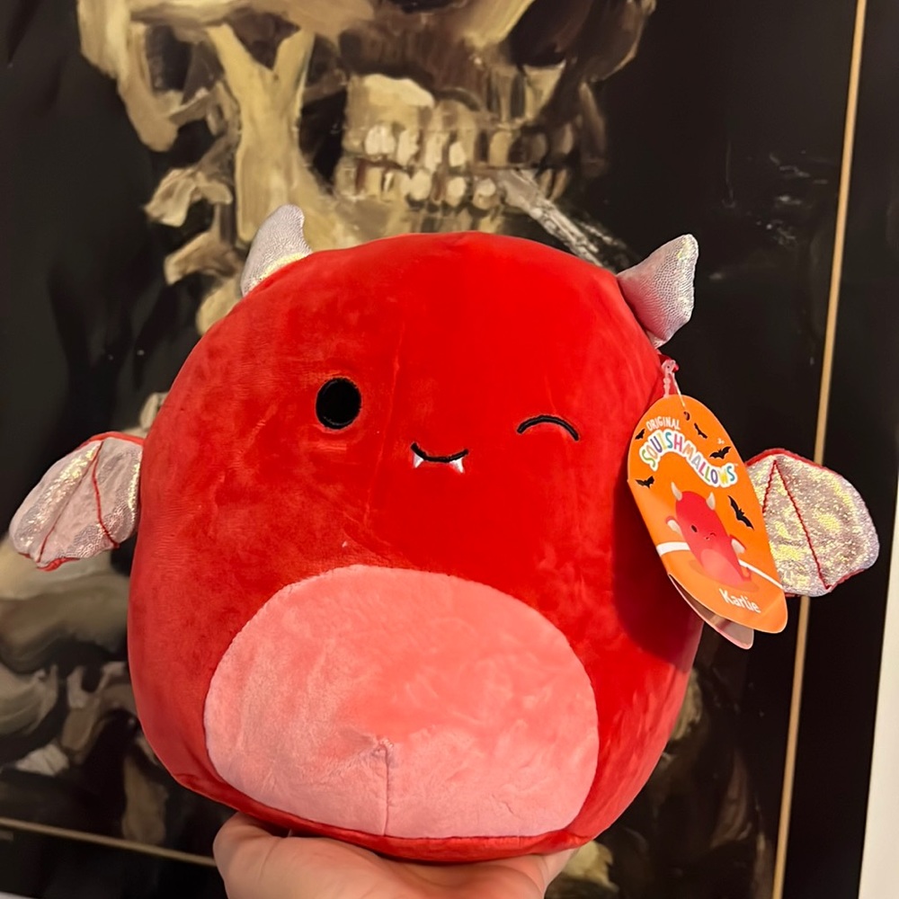 Rare Halloween Squishmallow Limited edition Karlie the Bat Devil Bat Red